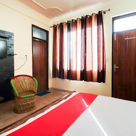 Silver Dew Resorts And Restaurant Dhanaulti Eksteriør billede