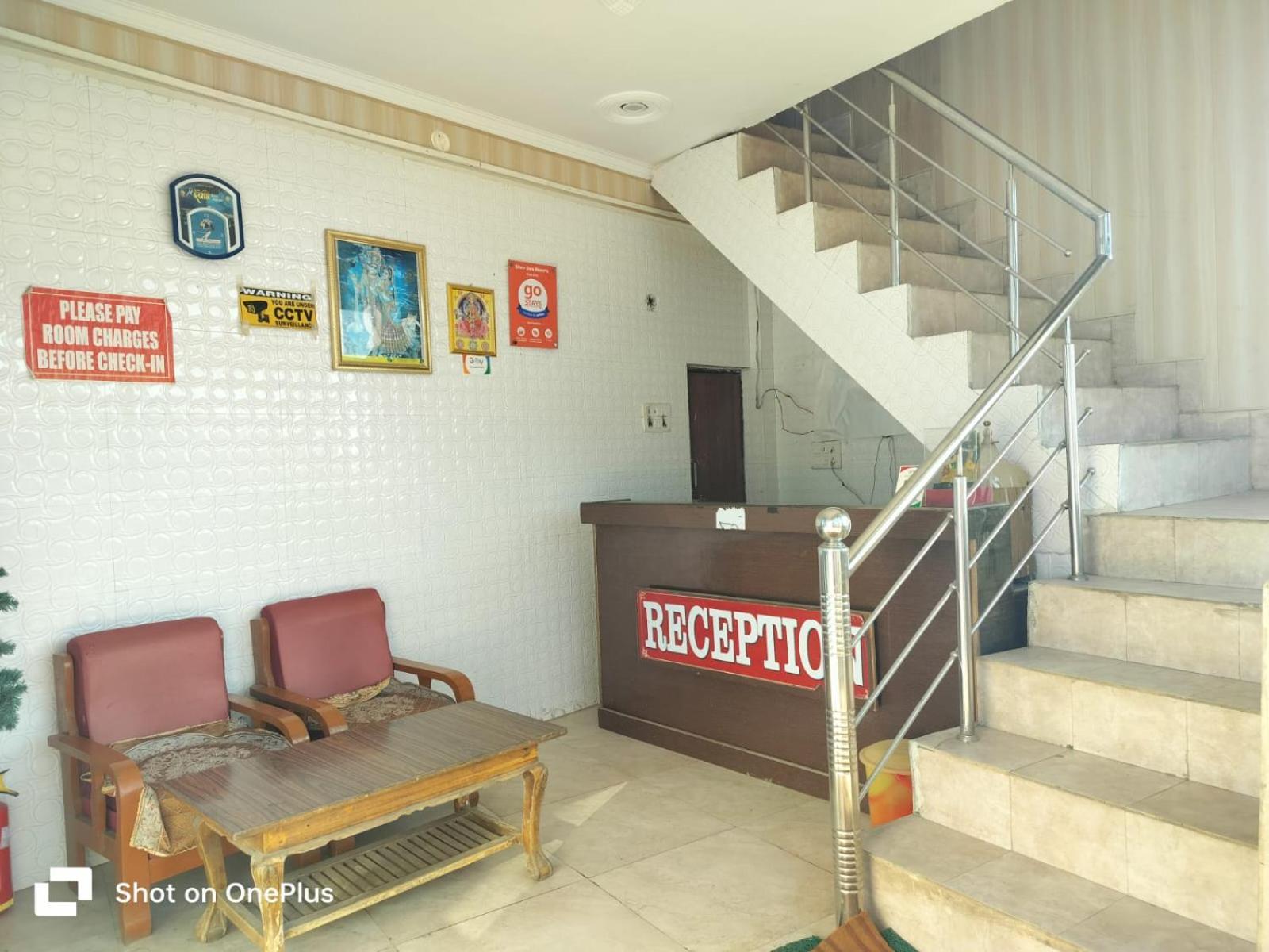 Silver Dew Resorts And Restaurant Dhanaulti Eksteriør billede