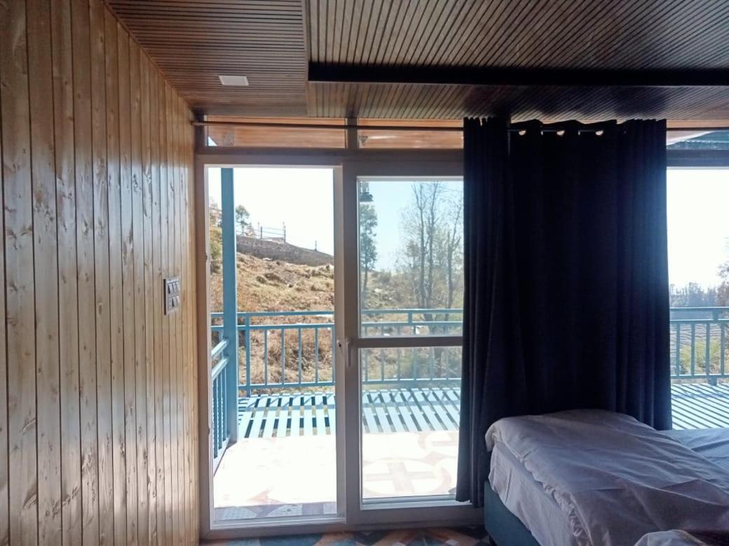 Silver Dew Resorts And Restaurant Dhanaulti Eksteriør billede