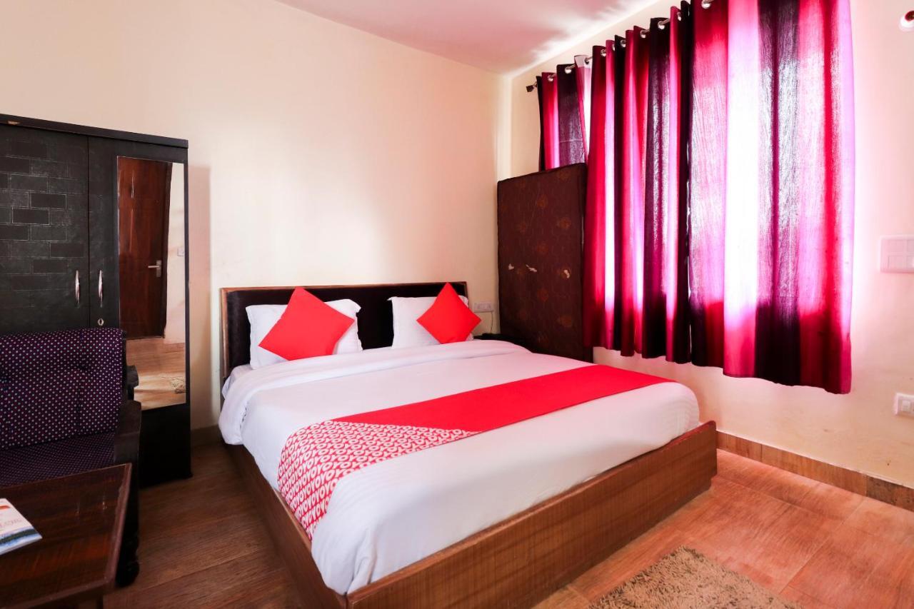 Silver Dew Resorts And Restaurant Dhanaulti Eksteriør billede