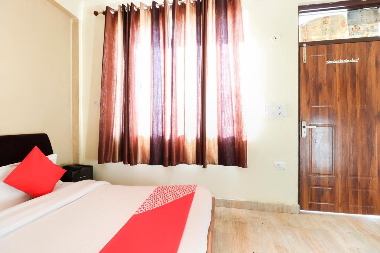Silver Dew Resorts And Restaurant Dhanaulti Eksteriør billede