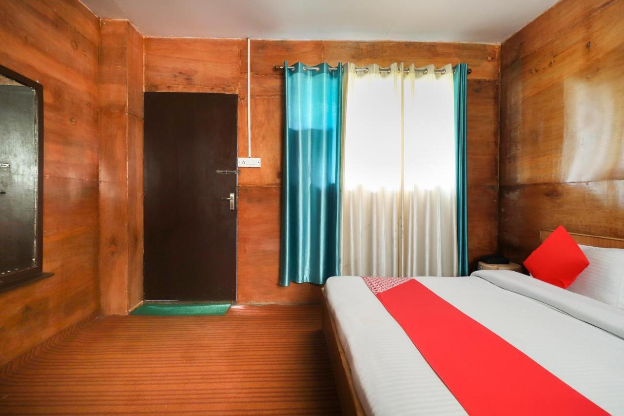 Silver Dew Resorts And Restaurant Dhanaulti Eksteriør billede