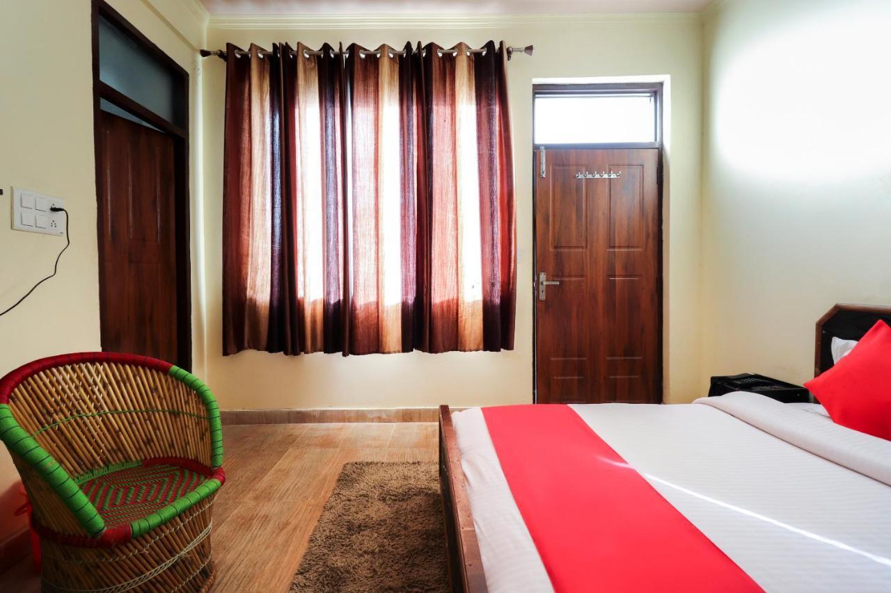 Silver Dew Resorts And Restaurant Dhanaulti Eksteriør billede