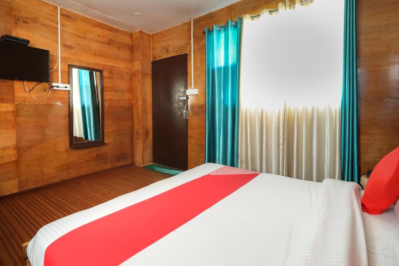 Silver Dew Resorts And Restaurant Dhanaulti Eksteriør billede